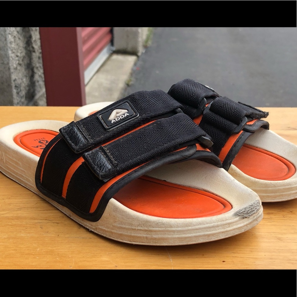 Adda 31T34  Girl’s Black Red Slide On Sandals Size 4